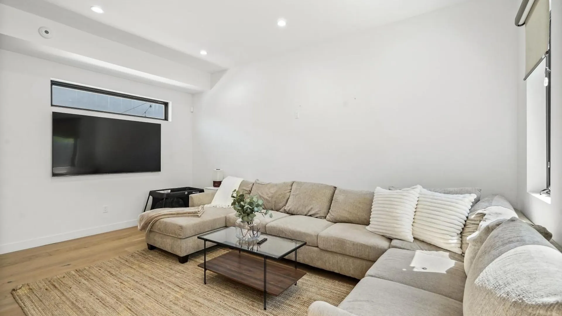 Scandinavian 2Br, 2Bath Townhome, Pet & Kid Friendly, Free Parking, 10Min To Venice Beach! Los Angeles
