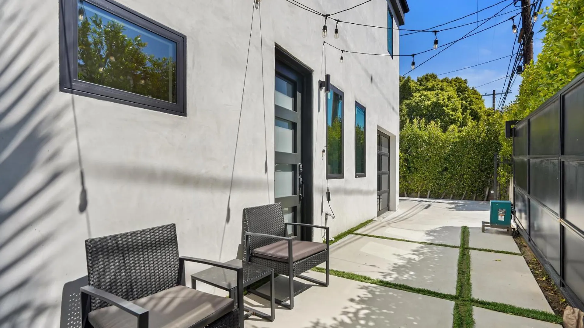 Scandinavian 2Br, 2Bath Townhome, Pet & Kid Friendly, Free Parking, 10Min To Venice Beach! Los Angeles